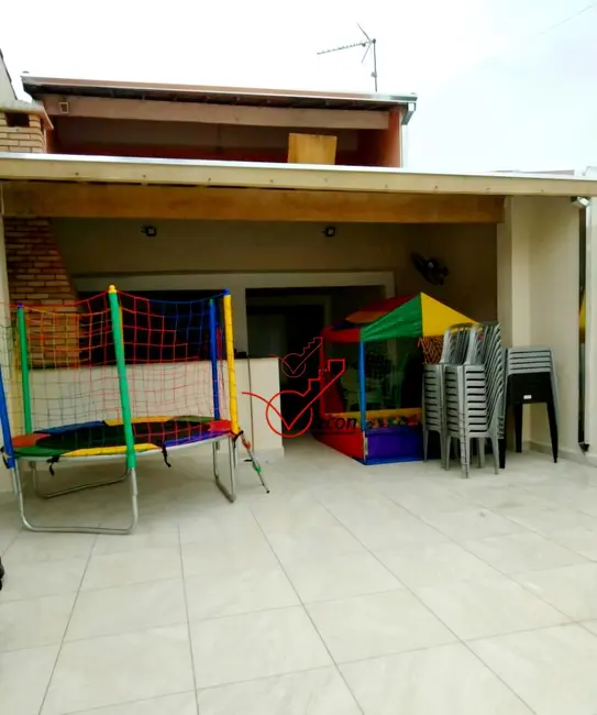 Casa com 2 quartos à venda, 150m2 em Sao Jose Dos Campos - SP - imagem 9 Foto 9 de Casa com 2 quartos à venda, 150m2 em Sao Jose Dos Campos - SP