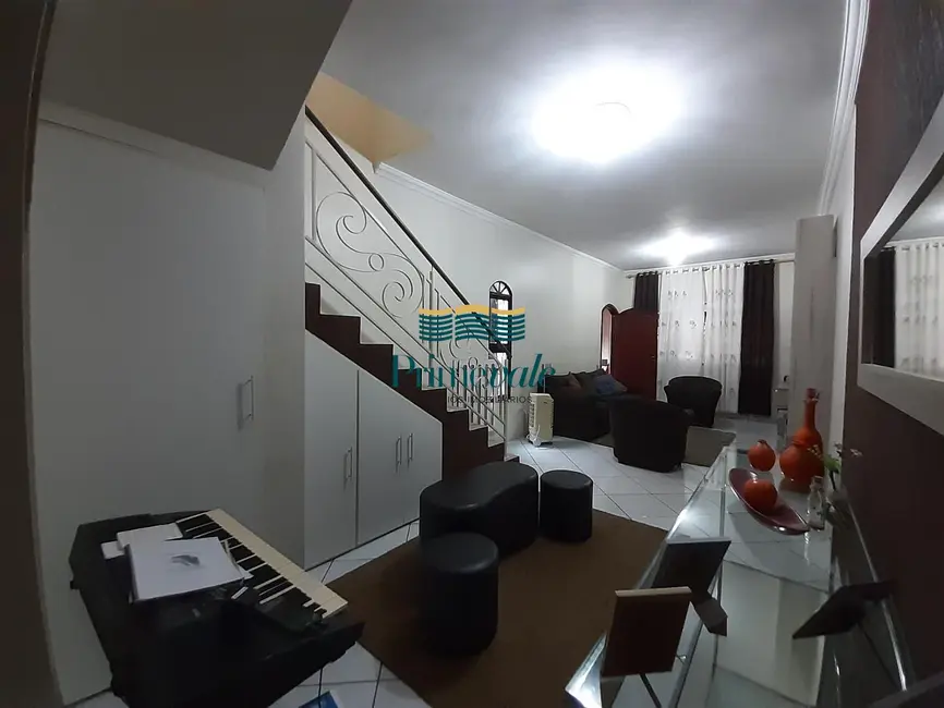 Sobrado com 3 quartos à venda, 168m2 em Sao Jose Dos Campos - SP - imagem 6 Foto 6 de Sobrado com 3 quartos à venda, 168m2 em Sao Jose Dos Campos - SP