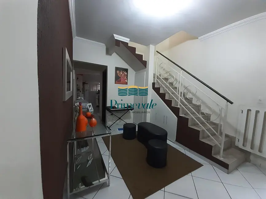 Sobrado com 3 quartos à venda, 168m2 em Sao Jose Dos Campos - SP - imagem 5 Foto 5 de Sobrado com 3 quartos à venda, 168m2 em Sao Jose Dos Campos - SP