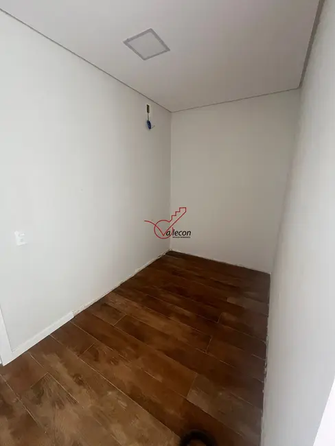 Casa com 4 quartos à venda, 580m2 em Sao Jose Dos Campos - SP - imagem 5 Foto 5 de Casa com 4 quartos à venda, 580m2 em Sao Jose Dos Campos - SP