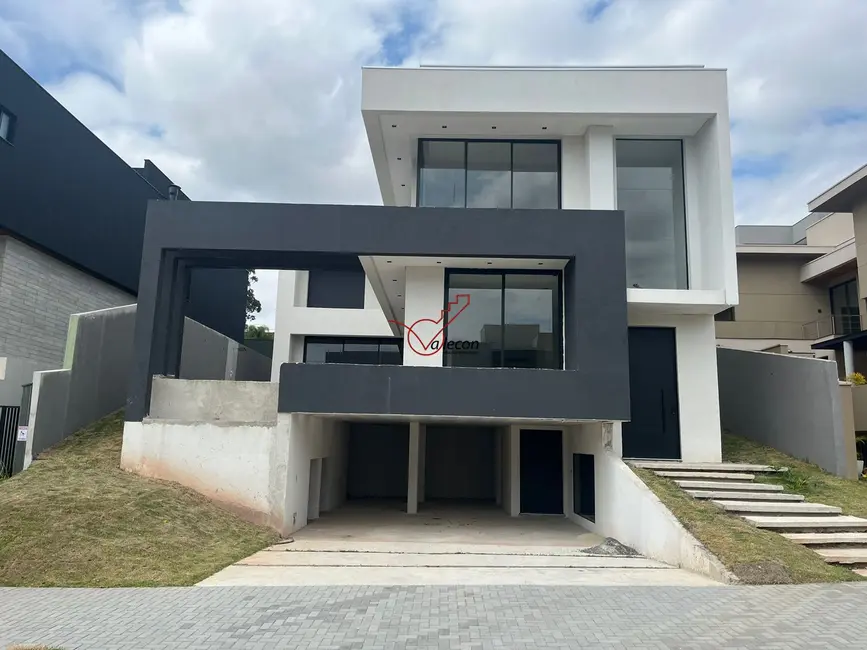 Casa com 4 quartos à venda, 580m2 em Sao Jose Dos Campos - SP - imagem 1 Foto 1 de Casa com 4 quartos à venda, 580m2 em Sao Jose Dos Campos - SP