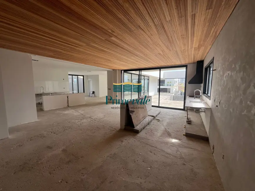 Casa com 4 quartos à venda, 580m2 em Sao Jose Dos Campos - SP - imagem 9 Foto 9 de Casa com 4 quartos à venda, 580m2 em Sao Jose Dos Campos - SP