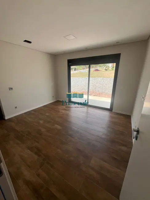 Casa com 4 quartos à venda, 580m2 em Sao Jose Dos Campos - SP - imagem 6 Foto 6 de Casa com 4 quartos à venda, 580m2 em Sao Jose Dos Campos - SP