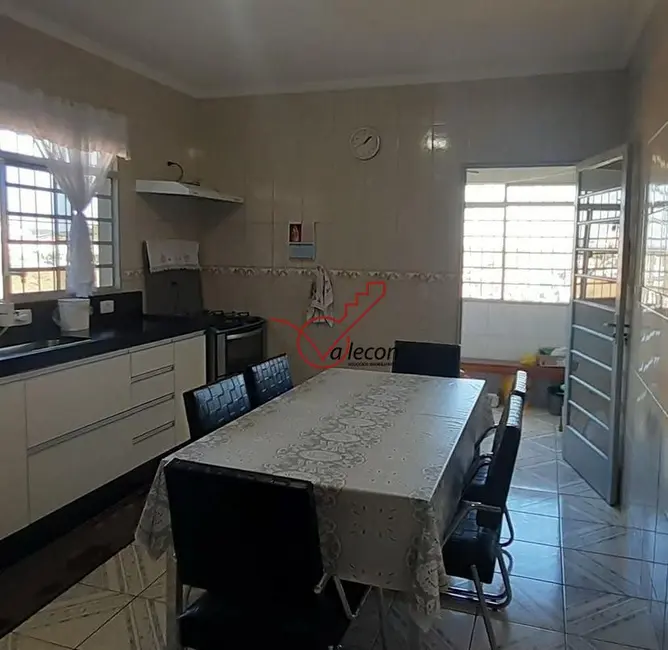 Foto 4 de Casa com 3 quartos à venda, 161m2 em Sao Jose Dos Campos - SP
