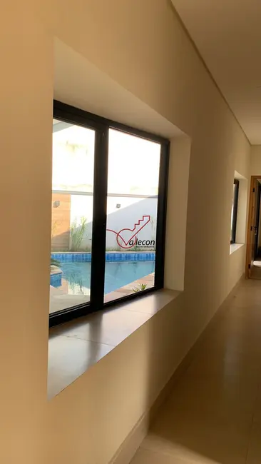 Foto 3 de Casa de Condomínio com 4 quartos à venda, 200m2 em Cacapava - SP