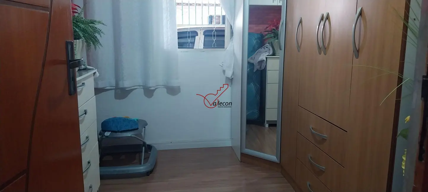 Foto 4 de Casa com 4 quartos à venda, 180m2 em Sao Jose Dos Campos - SP