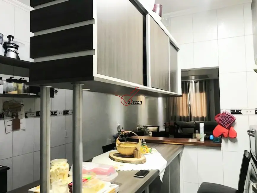 Sobrado com 3 quartos à venda, 250m2 em Sao Jose Dos Campos - SP - imagem 5 Foto 5 de Sobrado com 3 quartos à venda, 250m2 em Sao Jose Dos Campos - SP