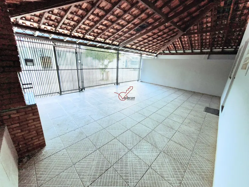 Foto 4 de Casa com 3 quartos para alugar, 200m2 em Sao Jose Dos Campos - SP