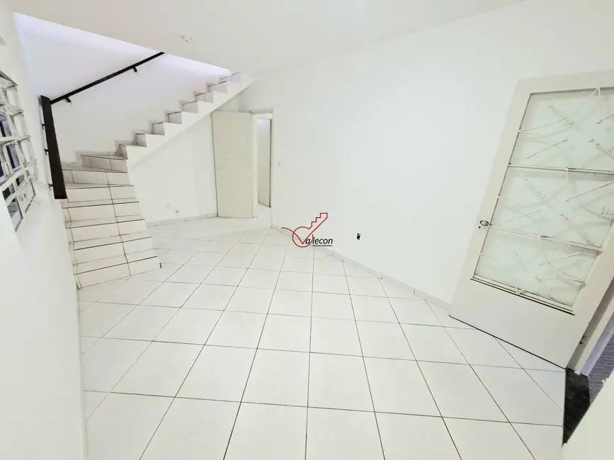 Foto 6 de Casa com 3 quartos para alugar, 200m2 em Sao Jose Dos Campos - SP