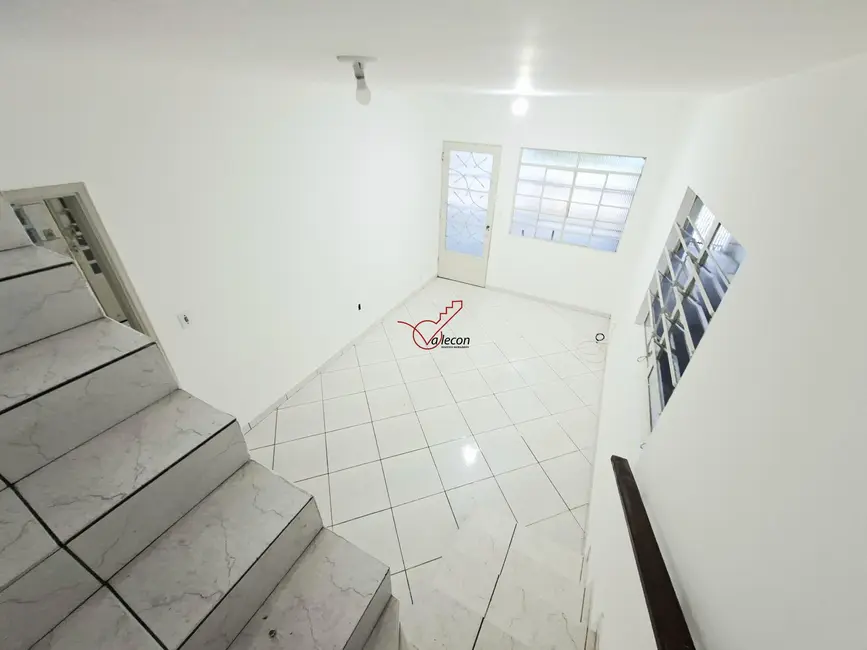 Foto 8 de Casa com 3 quartos para alugar, 200m2 em Sao Jose Dos Campos - SP