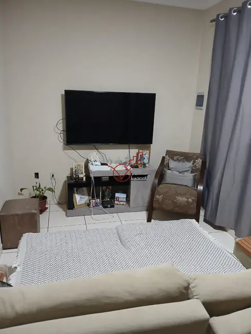 Foto 2 de Casa com 2 quartos à venda, 62m2 em Sao Jose Dos Campos - SP