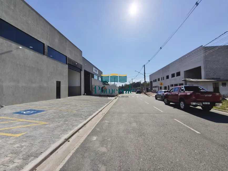 Foto 4 de Armazém / Galpão com 3 quartos para alugar, 661m2 em Jacarei - SP