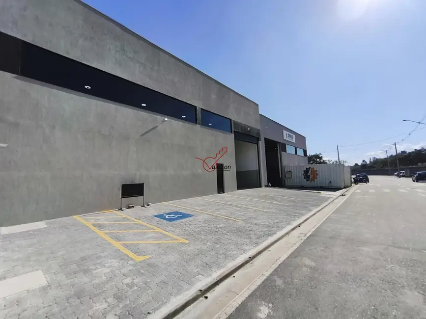 Armazém / Galpão com 3 quartos para alugar, 661m2 em Jacarei - SP - imagem 5 Foto 5 de Armazém / Galpão com 3 quartos para alugar, 661m2 em Jacarei - SP