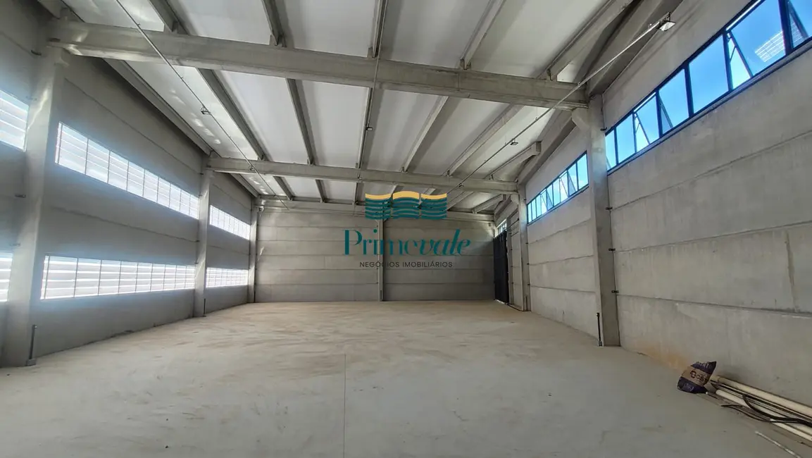 Armazém / Galpão com 3 quartos para alugar, 800m2 em Jacarei - SP - imagem 8 Foto 8 de Armazém / Galpão com 3 quartos para alugar, 800m2 em Jacarei - SP