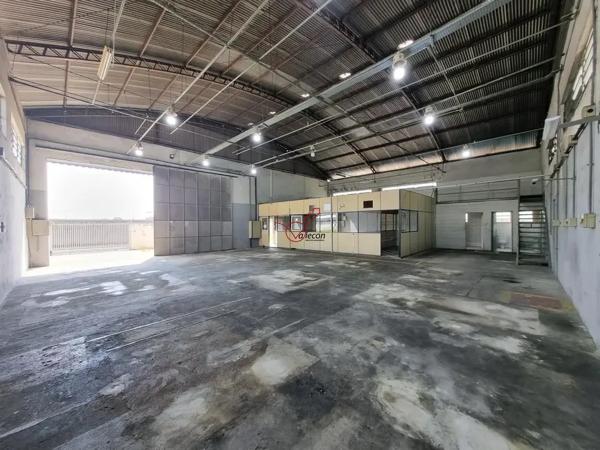 Foto 9 de Armazém / Galpão com 6 quartos para alugar, 1500m2 em Sao Jose Dos Campos - SP