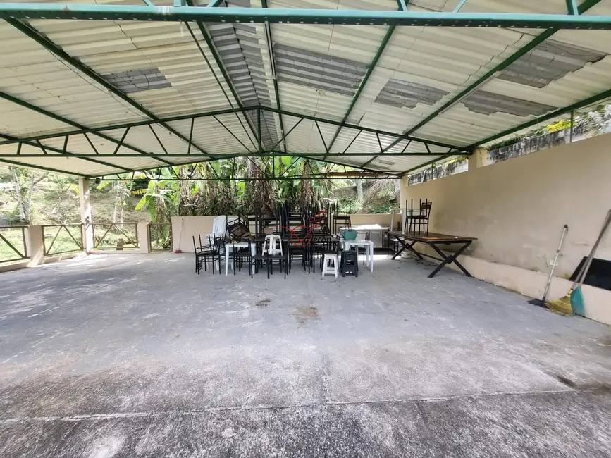 Chácara com 3 quartos para alugar, 2500m2 em Sao Jose Dos Campos - SP - imagem 4 Foto 4 de Chácara com 3 quartos para alugar, 2500m2 em Sao Jose Dos Campos - SP
