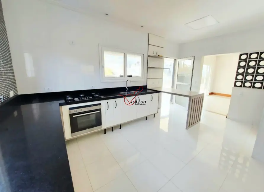 Casa de Condomínio com 5 quartos para alugar, 330m2 em Sao Jose Dos Campos - SP - imagem 5 Foto 5 de Casa de Condomínio com 5 quartos para alugar, 330m2 em Sao Jose Dos Campos - SP