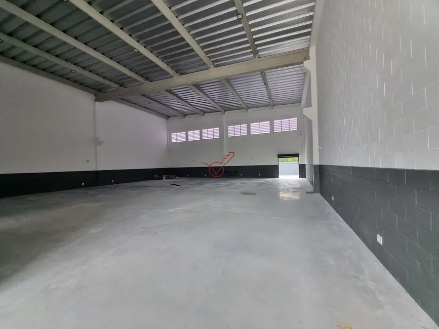 Armazém / Galpão com 3 quartos para alugar, 630m2 em Jardim Califórnia, Jacarei - SP - imagem 6 Foto 6 de Armazém / Galpão com 3 quartos para alugar, 630m2 em Jardim Califórnia, Jacarei - SP