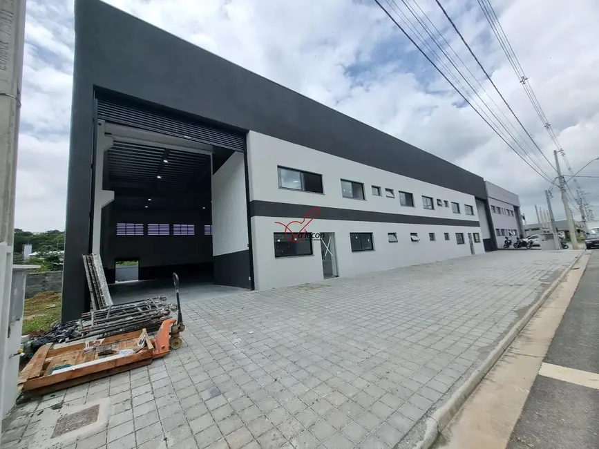 Armazém / Galpão com 3 quartos para alugar, 630m2 em Jardim Califórnia, Jacarei - SP - imagem 3 Foto 3 de Armazém / Galpão com 3 quartos para alugar, 630m2 em Jardim Califórnia, Jacarei - SP