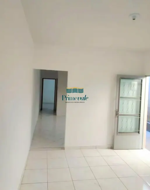 Foto 2 de Casa com 2 quartos à venda, 61m2 em Sao Jose Dos Campos - SP
