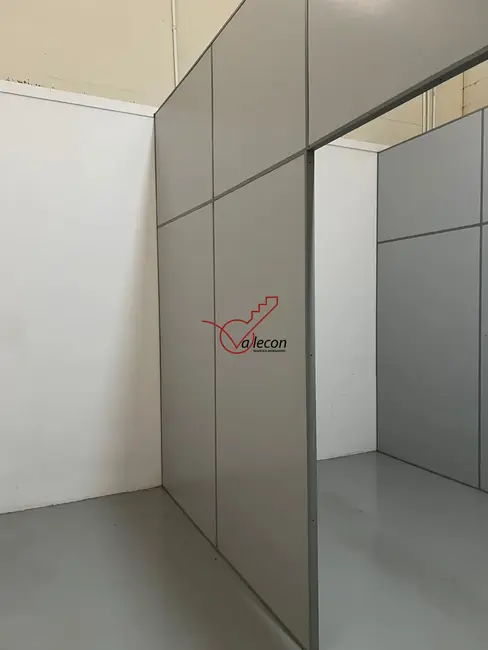 Foto 8 de Armazém / Galpão com 2 quartos para alugar, 300m2 em Sao Jose Dos Campos - SP