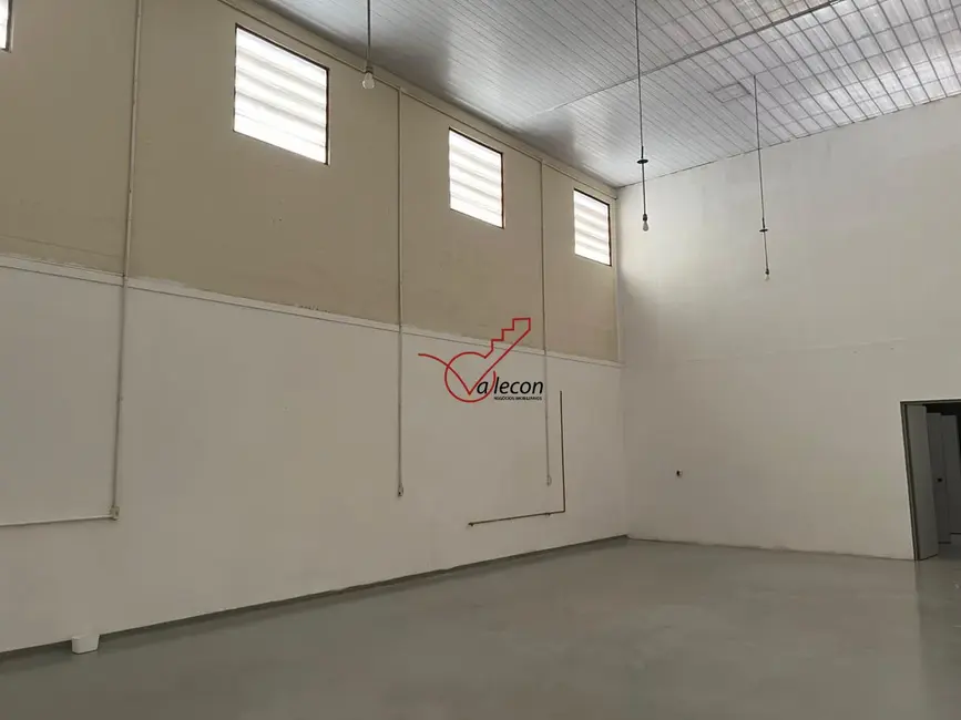 Foto 2 de Armazém / Galpão com 2 quartos para alugar, 300m2 em Sao Jose Dos Campos - SP