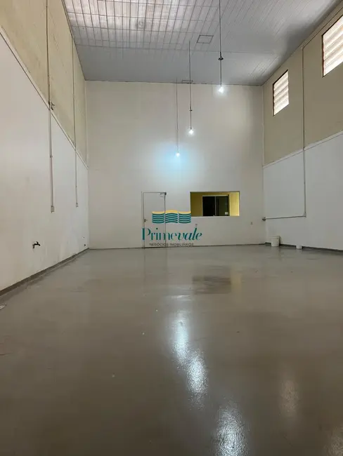 Foto 3 de Armazém / Galpão com 2 quartos para alugar, 300m2 em Sao Jose Dos Campos - SP