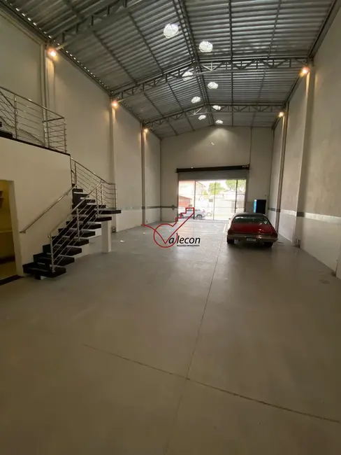 Foto 6 de Armazém / Galpão com 2 quartos para alugar, 340m2 em Sao Jose Dos Campos - SP