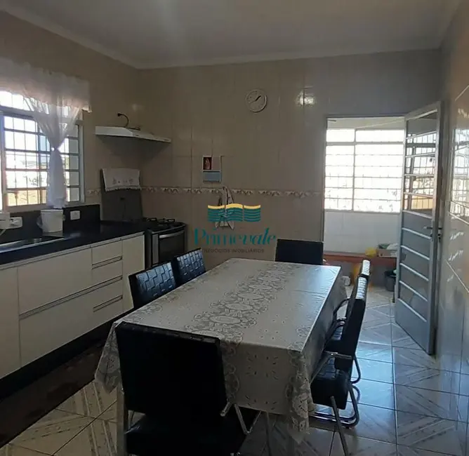 Casa com 3 quartos à venda, 161m2 em Sao Jose Dos Campos - SP - imagem 4 Foto 4 de Casa com 3 quartos à venda, 161m2 em Sao Jose Dos Campos - SP