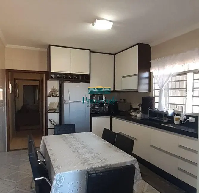 Casa com 3 quartos à venda, 161m2 em Sao Jose Dos Campos - SP - imagem 5 Foto 5 de Casa com 3 quartos à venda, 161m2 em Sao Jose Dos Campos - SP