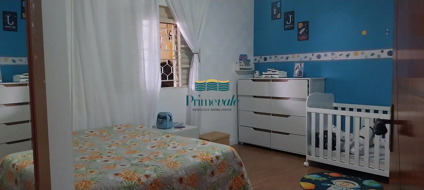 Foto 6 de Casa com 4 quartos à venda, 180m2 em Sao Jose Dos Campos - SP