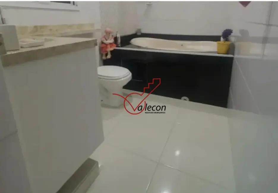 Foto 4 de Sobrado com 3 quartos à venda, 200m2 em Sao Jose Dos Campos - SP
