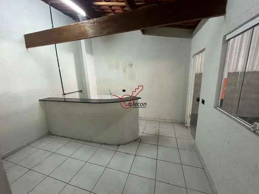 Armazém / Galpão com 1 quarto para alugar, 300m2 em Sao Jose Dos Campos - SP - imagem 4 Foto 4 de Armazém / Galpão com 1 quarto para alugar, 300m2 em Sao Jose Dos Campos - SP
