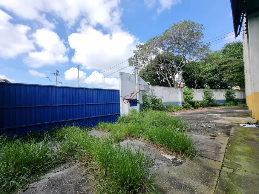 Armazém / Galpão com 8 quartos para alugar, 2500m2 em Sao Jose Dos Campos - SP - imagem 6 Foto 6 de Armazém / Galpão com 8 quartos para alugar, 2500m2 em Sao Jose Dos Campos - SP