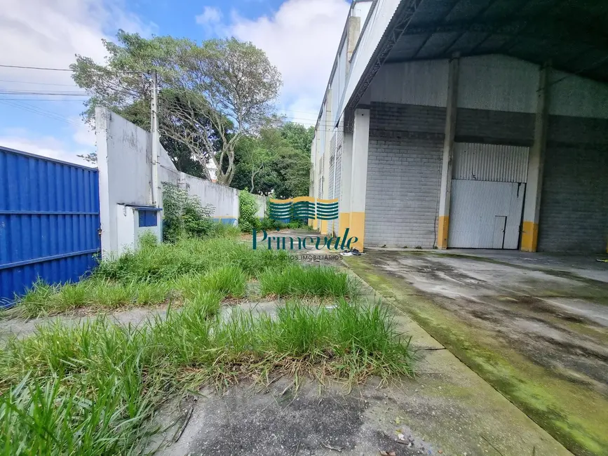 Foto 9 de Armazém / Galpão com 8 quartos para alugar, 2500m2 em Sao Jose Dos Campos - SP