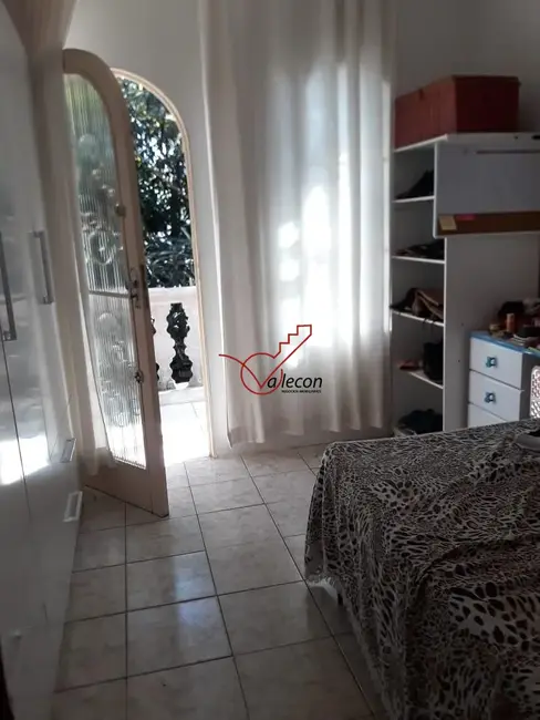 Sobrado com 4 quartos à venda, 100m2 em Sao Jose Dos Campos - SP - imagem 5 Foto 5 de Sobrado com 4 quartos à venda, 100m2 em Sao Jose Dos Campos - SP