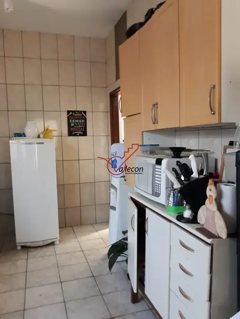 Sobrado com 4 quartos à venda, 100m2 em Sao Jose Dos Campos - SP - imagem 2 Foto 2 de Sobrado com 4 quartos à venda, 100m2 em Sao Jose Dos Campos - SP