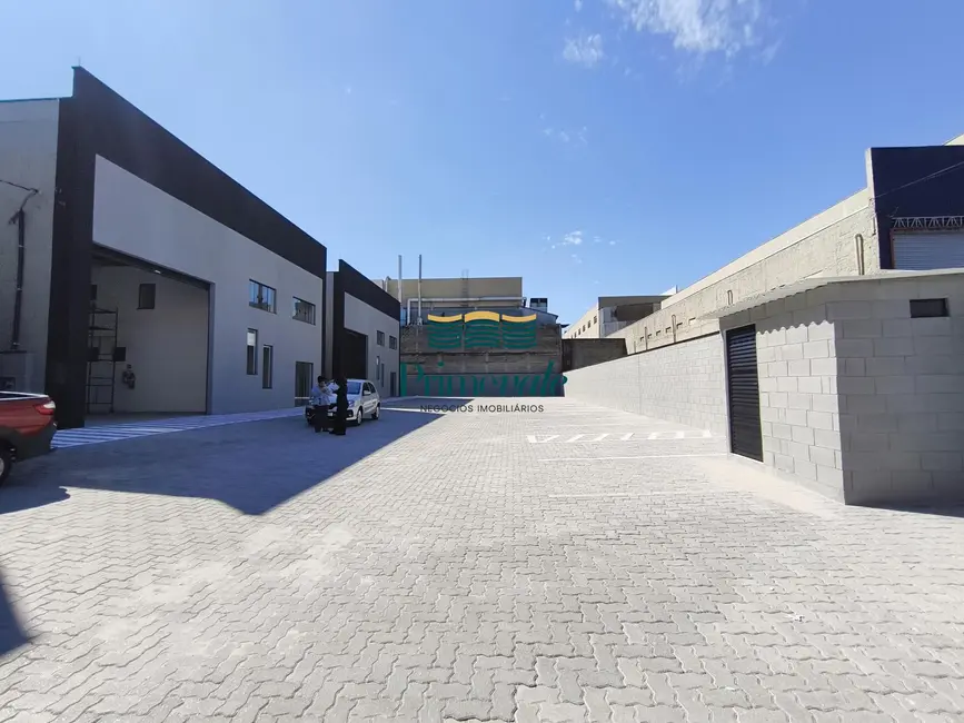 Foto 4 de Armazém / Galpão com 4 quartos para alugar, 850m2 em Sao Jose Dos Campos - SP