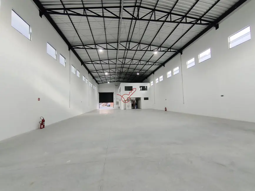 Foto 3 de Armazém / Galpão com 4 quartos para alugar, 850m2 em Sao Jose Dos Campos - SP