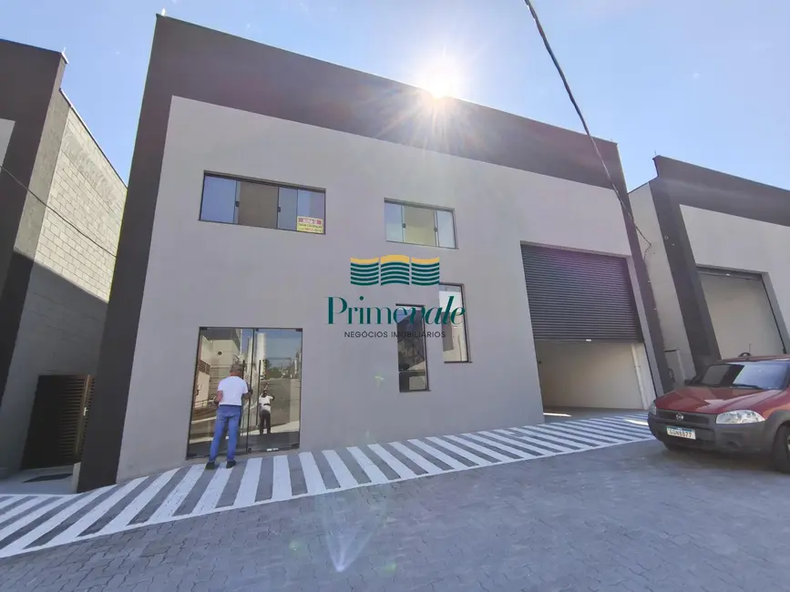 Foto 2 de Armazém / Galpão com 4 quartos para alugar, 850m2 em Sao Jose Dos Campos - SP
