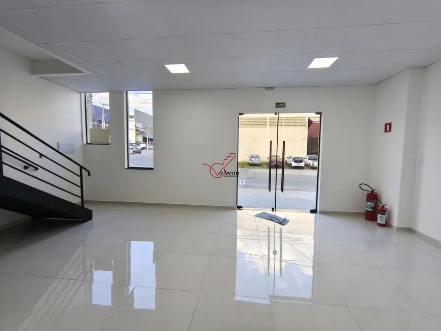 Foto 8 de Armazém / Galpão com 4 quartos para alugar, 850m2 em Sao Jose Dos Campos - SP