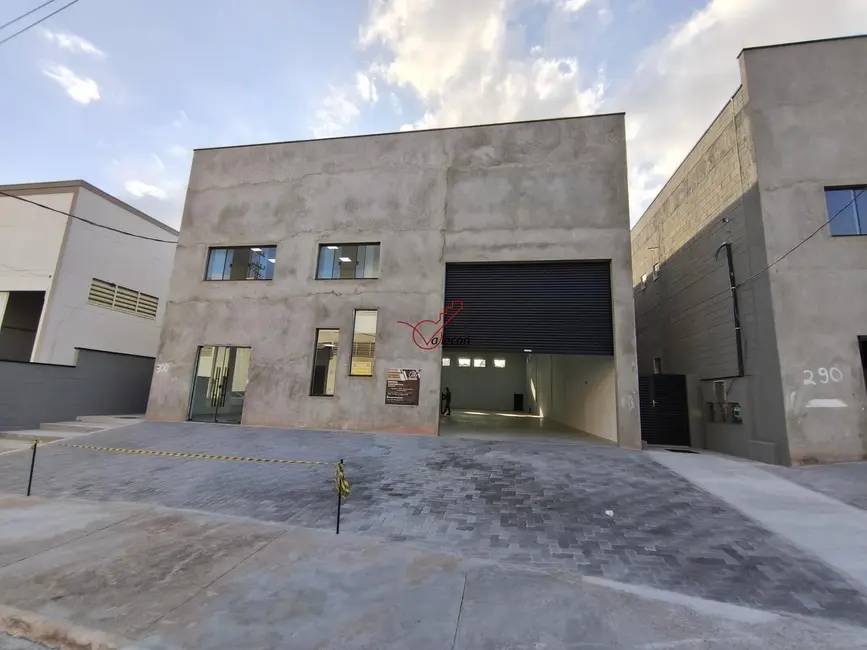 Foto 1 de Armazém / Galpão com 4 quartos para alugar, 850m2 em Sao Jose Dos Campos - SP