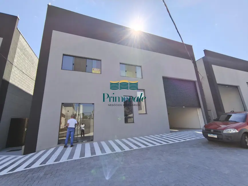 Foto 3 de Armazém / Galpão com 4 quartos para alugar, 850m2 em Sao Jose Dos Campos - SP
