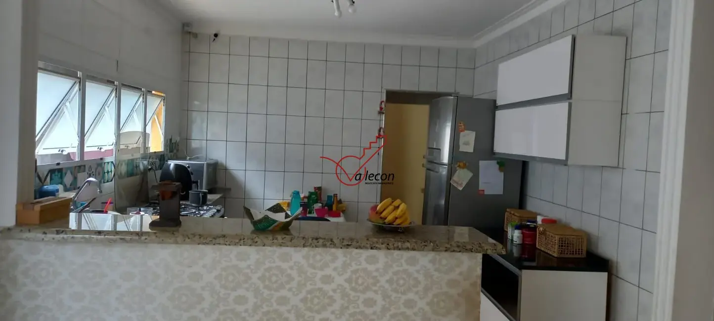 Sobrado com 2 quartos à venda, 150m2 em Sao Jose Dos Campos - SP - imagem 2 Foto 2 de Sobrado com 2 quartos à venda, 150m2 em Sao Jose Dos Campos - SP