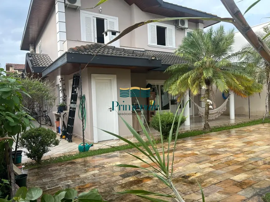Casa com 5 quartos à venda, 242m2 em Sao Jose Dos Campos - SP - imagem 1 Foto 1 de Casa com 5 quartos à venda, 242m2 em Sao Jose Dos Campos - SP