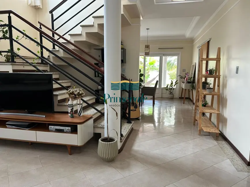 Casa com 5 quartos à venda, 242m2 em Sao Jose Dos Campos - SP - imagem 7 Foto 7 de Casa com 5 quartos à venda, 242m2 em Sao Jose Dos Campos - SP