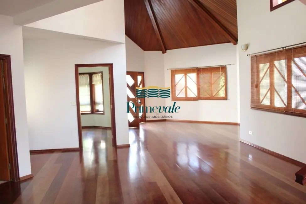Foto 2 de Casa de Condomínio com 4 quartos para alugar, 360m2 em Sao Jose Dos Campos - SP