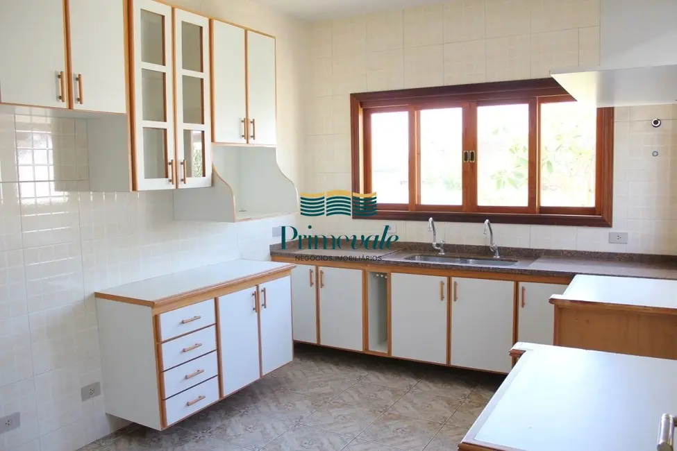 Foto 3 de Casa de Condomínio com 4 quartos para alugar, 360m2 em Sao Jose Dos Campos - SP