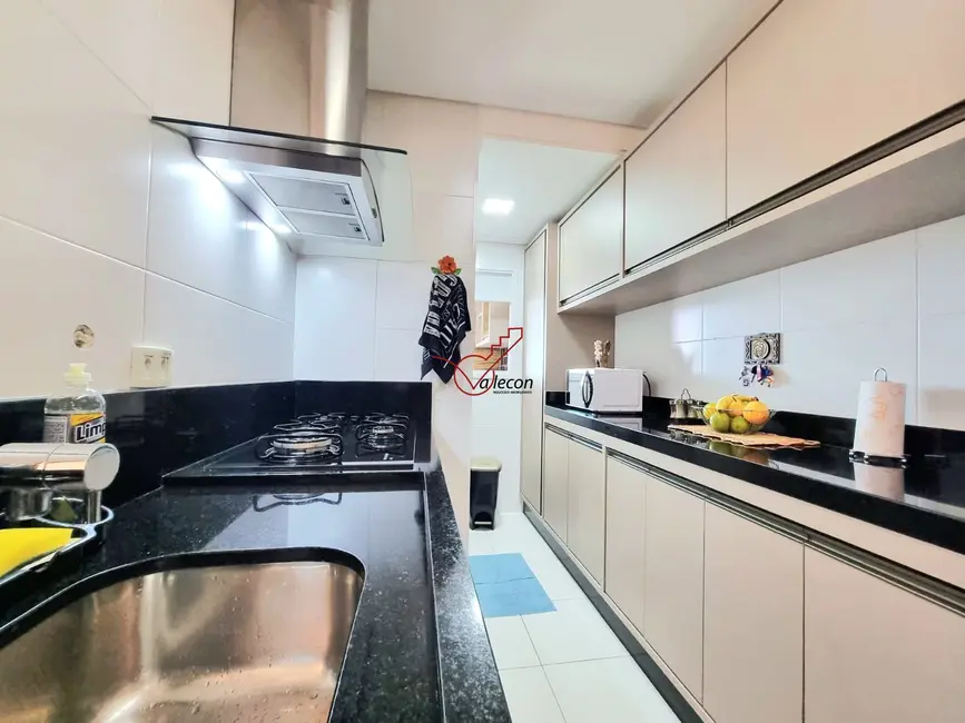 Foto 3 de Apartamento com 3 quartos à venda, 84m2 em Jardim Califórnia, Jacarei - SP