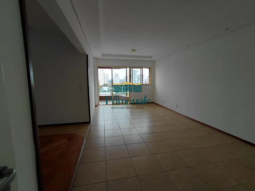Foto 5 de Apartamento com 3 quartos para alugar, 132m2 em Sao Jose Dos Campos - SP